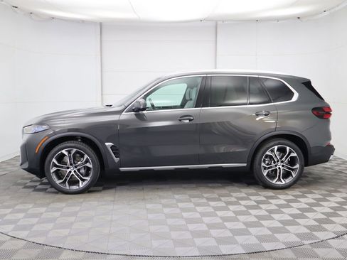 New 2026 BMW X5 xDrive40i w/ Executive Package image 8