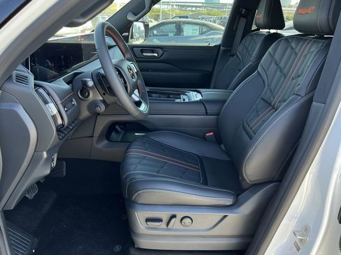New 2026 Nissan Armada PRO-4X w/ Captain's Chari Seat Package AWD/4WD image 15