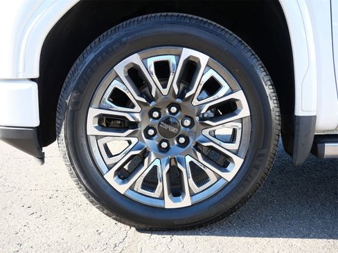Used 2023 GMC Sierra 1500 Denali Ultimate image 7