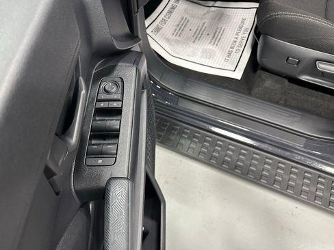 Used 2025 Toyota 4Runner SR5 image 9