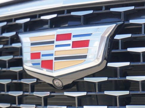 Used 2024 Cadillac XT6 Premium Luxury w/ Technology Package AWD/4WD image 11