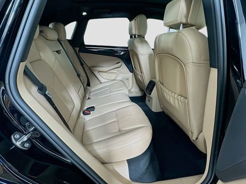 Certified 2026 Porsche Macan image 29