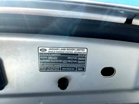 Used 2016 Land Rover Range Rover HSE image 39