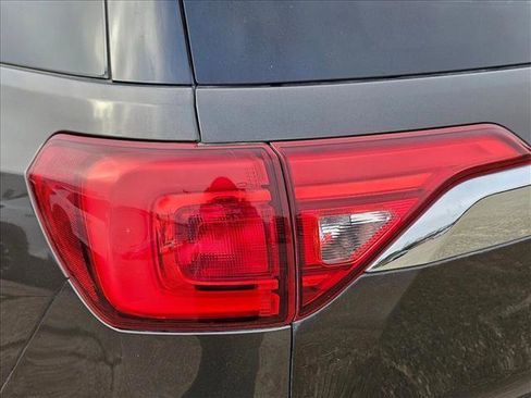 Used 2019 GMC Acadia SLT image 10