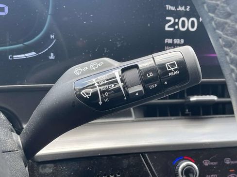 Used 2024 Kia Sportage EX FWD image 23