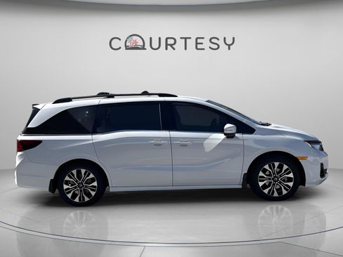New 2026 Honda Odyssey Elite image 8
