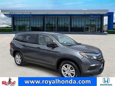 Used 2018 Honda Pilot LX image 1