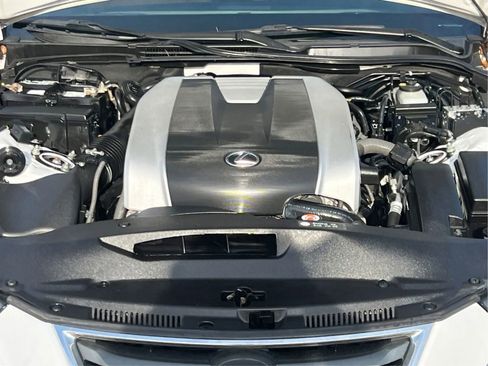 Used 2018 Lexus IS 300 AWD w/ Comfort Package image 21