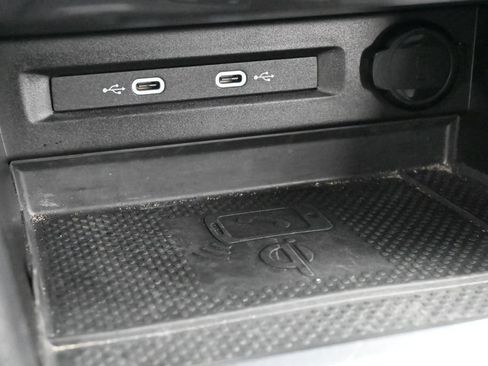 Used 2023 Volkswagen Tiguan SE FWD image 22