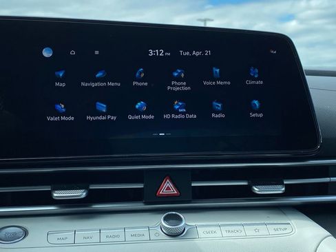 New 2026 Hyundai Elantra Limited FWD image 16