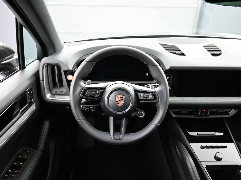 Certified 2026 Porsche Cayenne AWD/4WD image 18