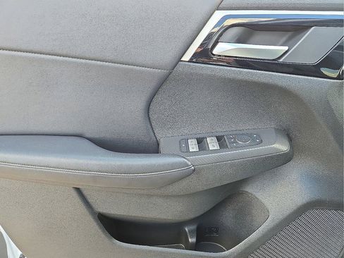 Used 2023 Mitsubishi Outlander SE image 21