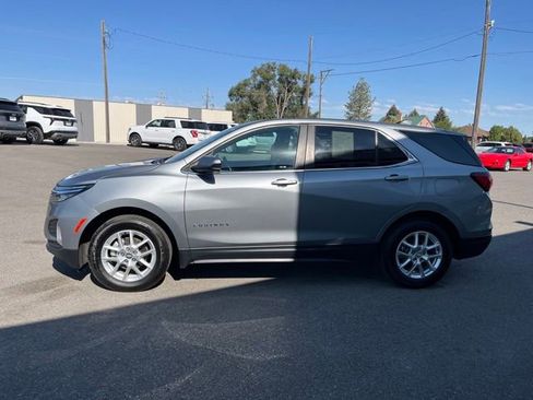 Used 2023 Chevrolet Equinox LT w/ Driver Convenience Package AWD/4WD image 9
