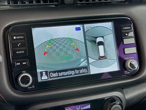 Used 2024 Nissan Kicks SR image 21