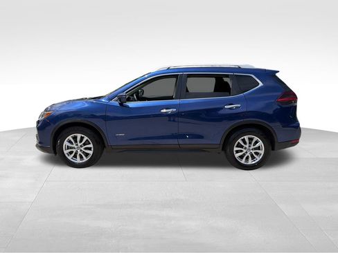 Used 2018 Nissan Rogue SV FWD image 4