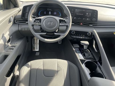 New 2026 Hyundai Elantra SEL Sport FWD image 9