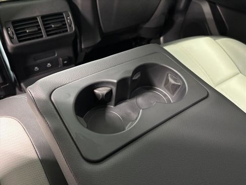 Used 2025 Land Rover Range Rover Velar Dynamic SE image 25