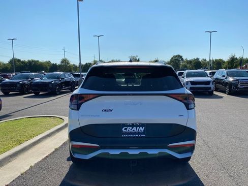 Certified 2024 Kia Sportage EX w/ EX Premium Package AWD/4WD image 6