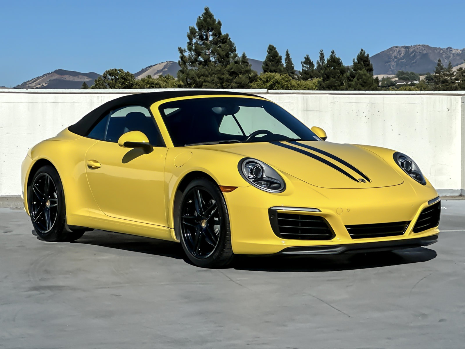 Used 2017 Porsche 911 Carrera RWD image 11