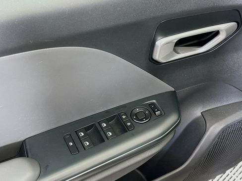 Used 2025 Kia K4 FWD image 15