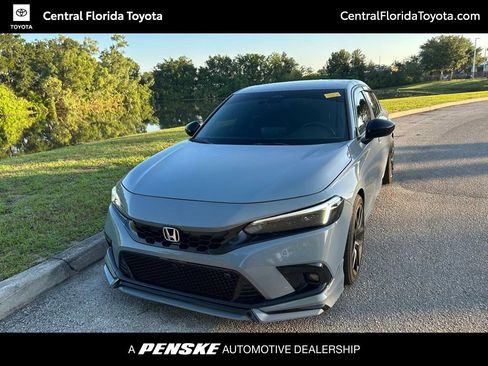 Used 2024 Honda Civic Sport image 1