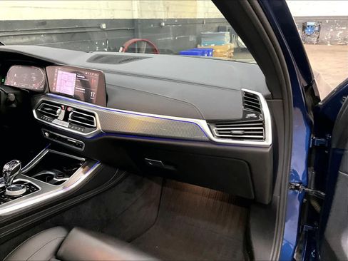 Used 2020 BMW X5 xDrive40i w/ M Sport Package AWD/4WD image 18