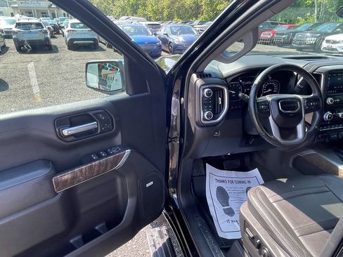 Used 2021 GMC Sierra 1500 Denali w/ Denali Ultimate Package AWD/4WD image 10