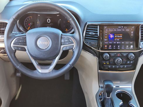 Used 2020 Jeep Grand Cherokee Limited image 33