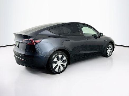 Used 2024 Tesla Model Y Long Range AWD/4WD image 9