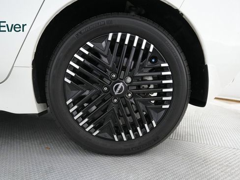 Used 2023 Nissan Leaf SV Plus image 20