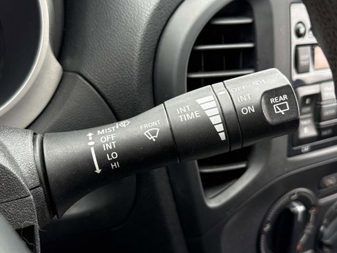 Used 2012 Nissan Juke S image 15