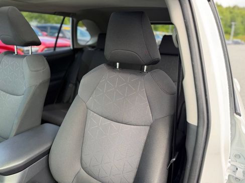 Used 2025 Toyota RAV4 XLE w/ Convenience Package AWD/4WD image 6