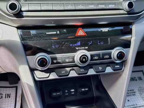 Used 2020 Hyundai Elantra Value Edition FWD image 15