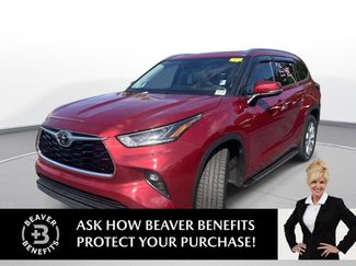 Used 2023 Toyota Highlander Limited FWD video 1