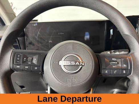 Used 2025 Nissan Kicks S FWD image 11