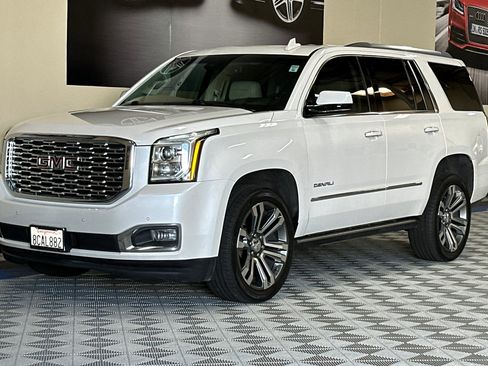 Used 2018 GMC Yukon Denali w/ Denali Ultimate Package image 8