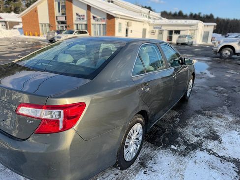 Used 2014 Toyota Camry LE image 18