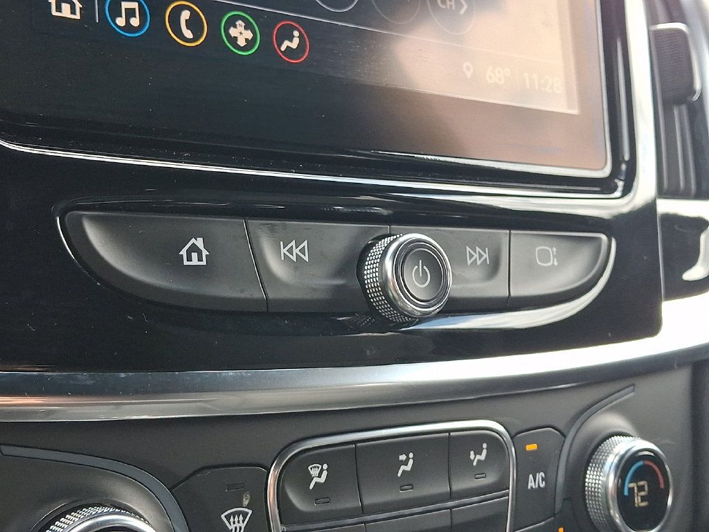 Certified 2023 Chevrolet Traverse LT FWD image 18