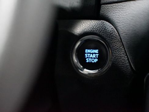 Certified 2022 Toyota RAV4 XLE image 22