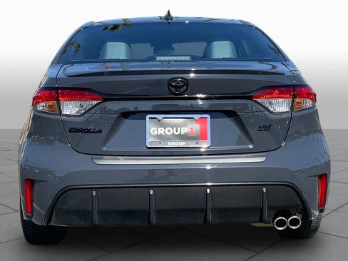 Certified 2025 Toyota Corolla SE FWD image 4