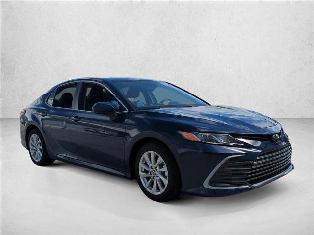 Used 2023 Toyota Camry LE FWD image 3
