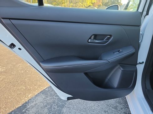 Used 2024 Nissan Sentra SV image 21