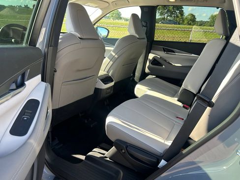 Certified 2026 INFINITI QX60 Luxe w/ Cargo Package AWD/4WD image 27