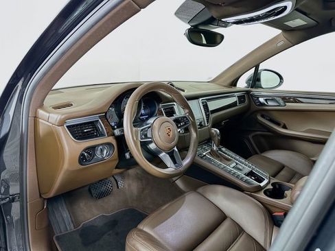 Used 2018 Porsche Macan GTS image 9