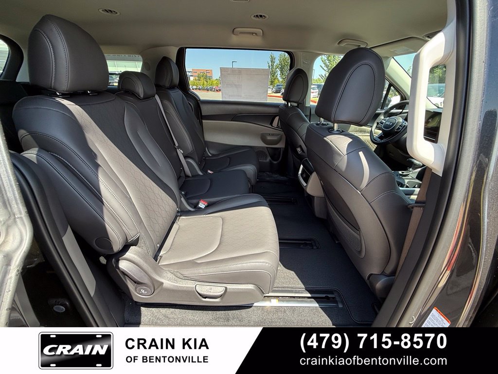 New 2026 Kia Carnival FWD image 33