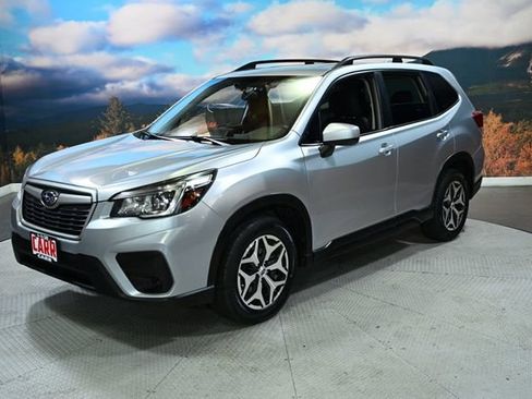 Used 2020 Subaru Forester Premium image 4