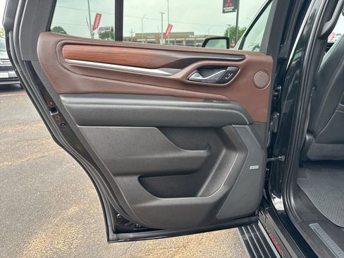 Used 2021 GMC Yukon Denali w/ Denali Premium Package RWD image 35