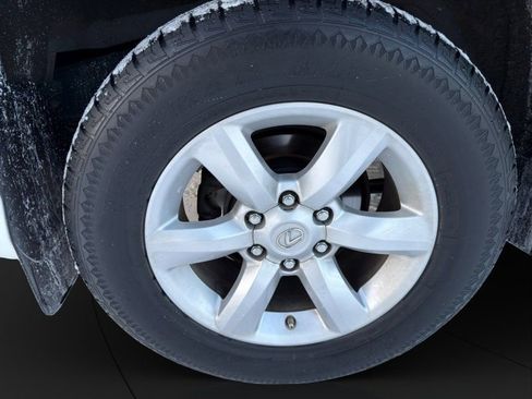 Used 2017 Lexus GX 460 image 23