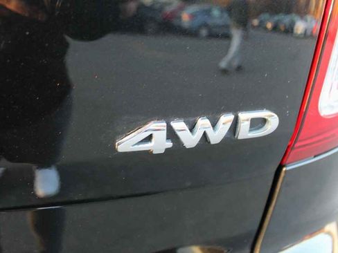 Used 2013 Ford Explorer XLT image 8