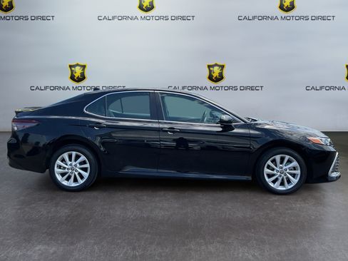Used 2023 Toyota Camry LE FWD image 4